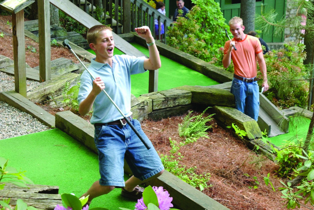 Gatlin's Mini Golf (Slider Image 3) | Gatlinburg Attractions